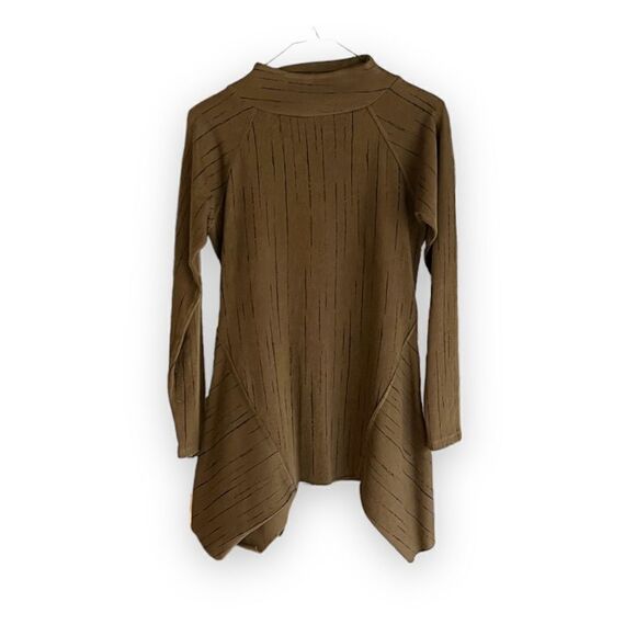 MATTHILDUR | Handmade Asymmetrical High-Neck Sleeved Top (XS) - Picture 1 of 4